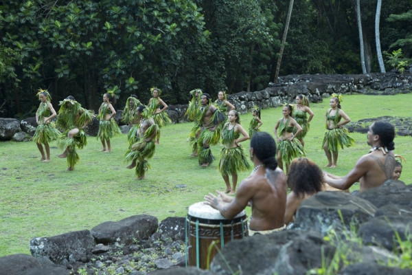 Marquesas dancers
