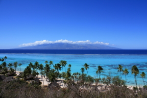 Plage de Temae - vue sur Tahiti